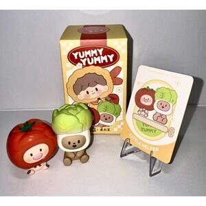 zZoton Yummy Yummy Series Lunch Time Confirmed Little Helper Blind Box Figure